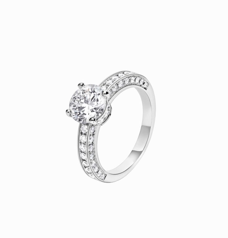 Two-diamond open ring